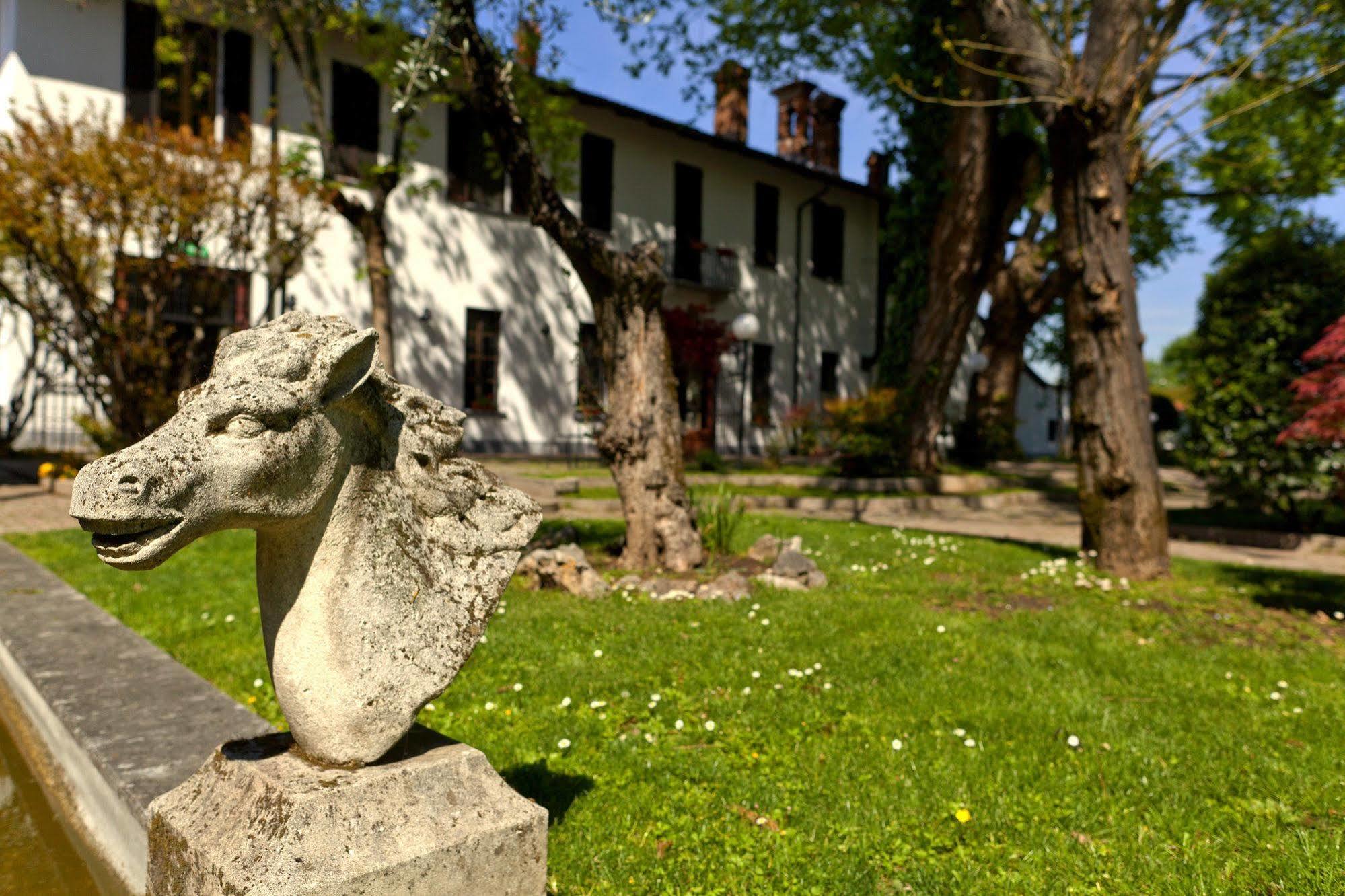 Excel Hotel Naviglio - Ca'Bianca Milão Exterior foto